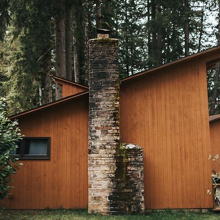 Loloma Lodge And Cabins McKenzie Bridge Exterior photo
